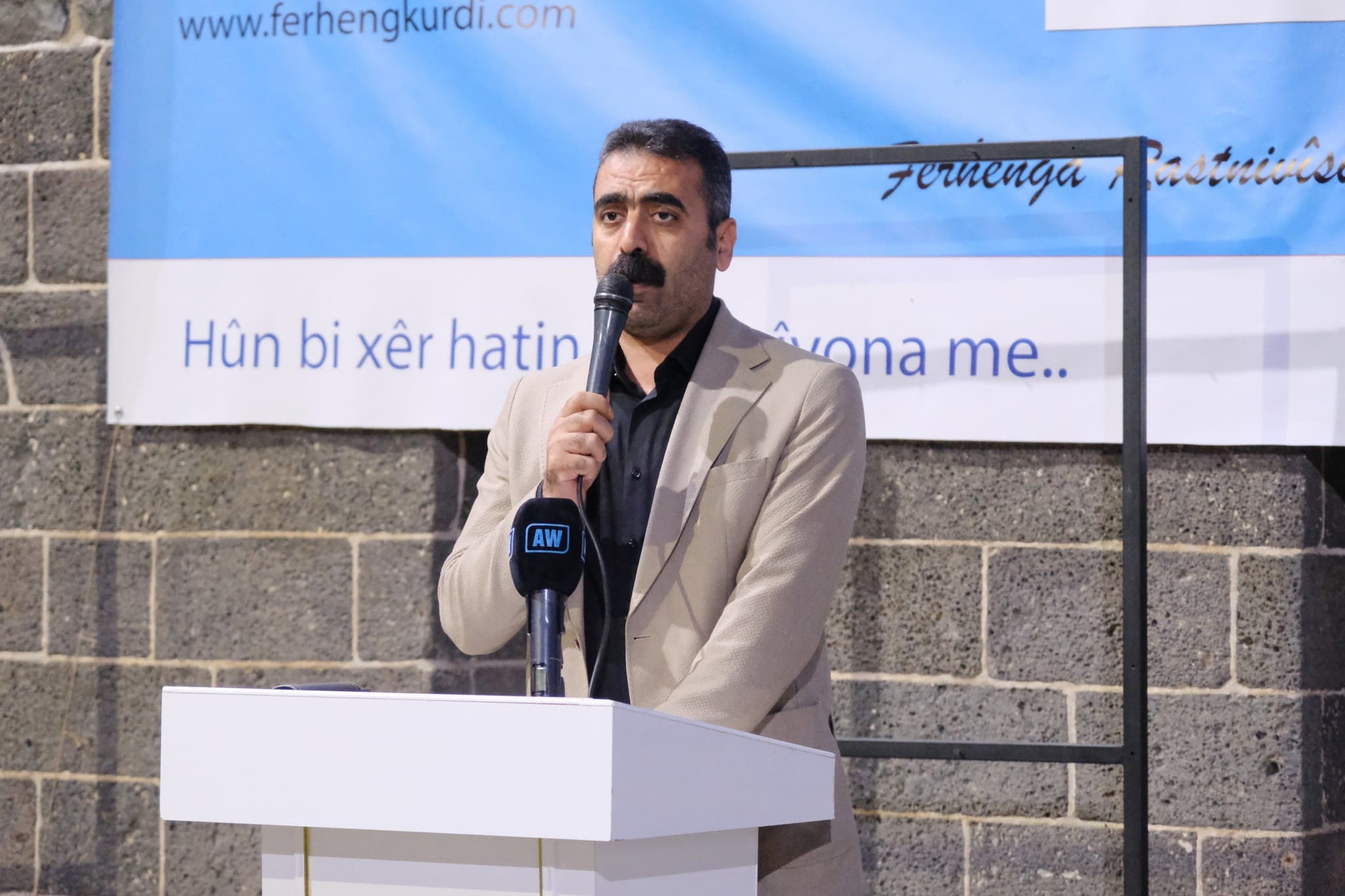 Eşbaşkan Hatun: Sözlük Kürt dili için önemli bir standardizasyon oluşturdu