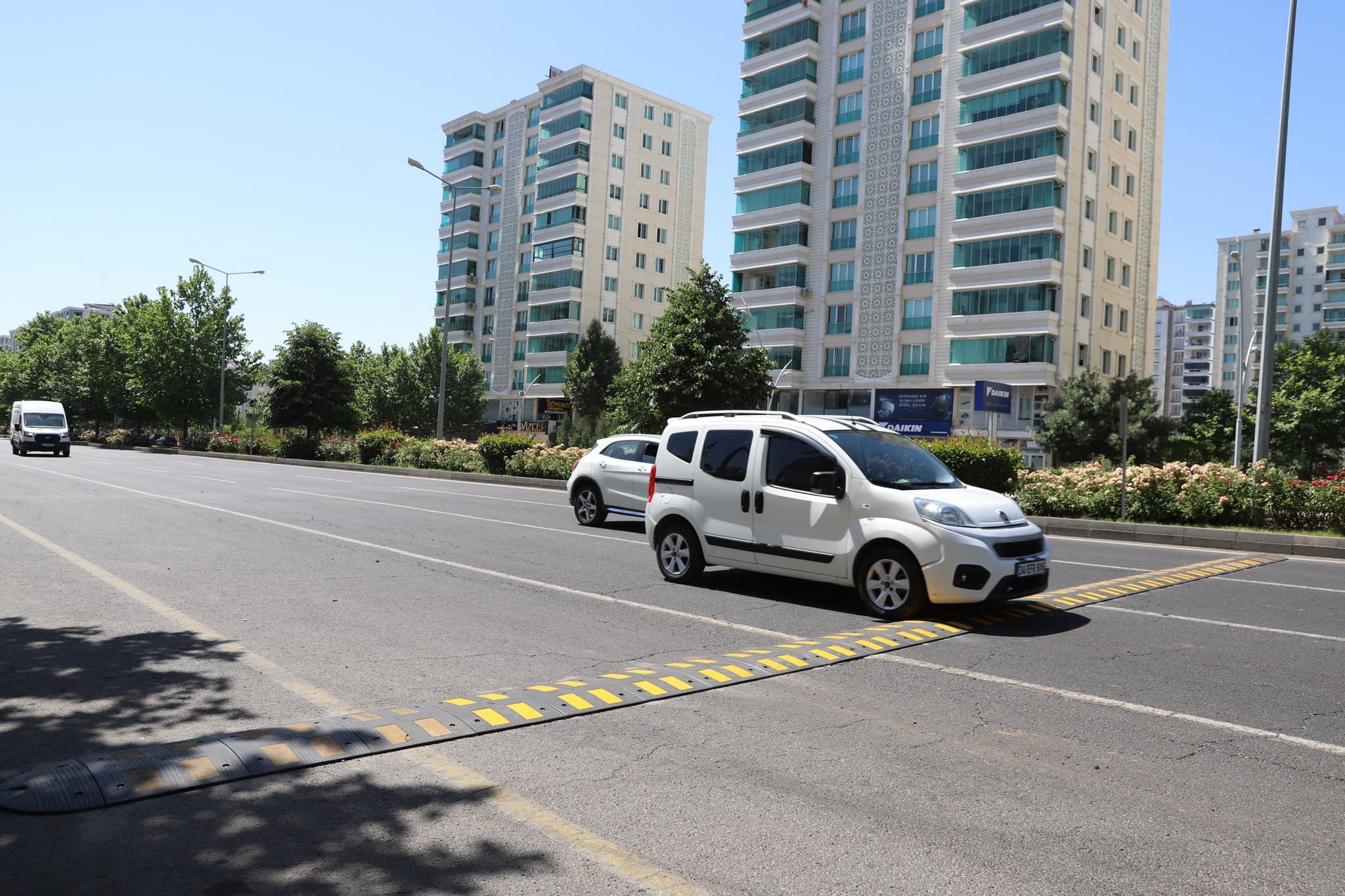 Fırat Bulvarı’nda trafik güvenliği için yeni önlemler