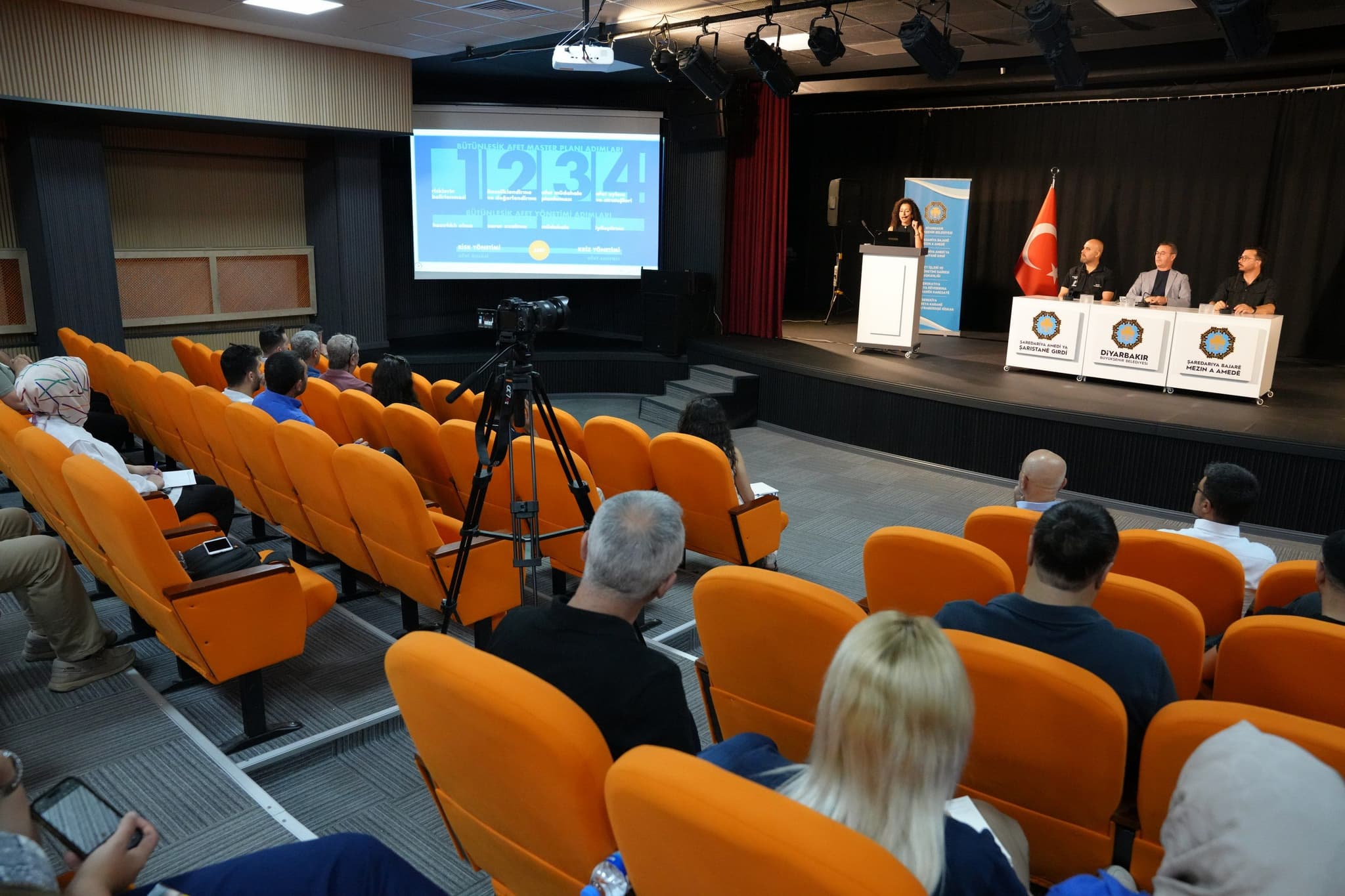 Dirençli kent hedefiyle afet planlama eğitimi düzenlendi