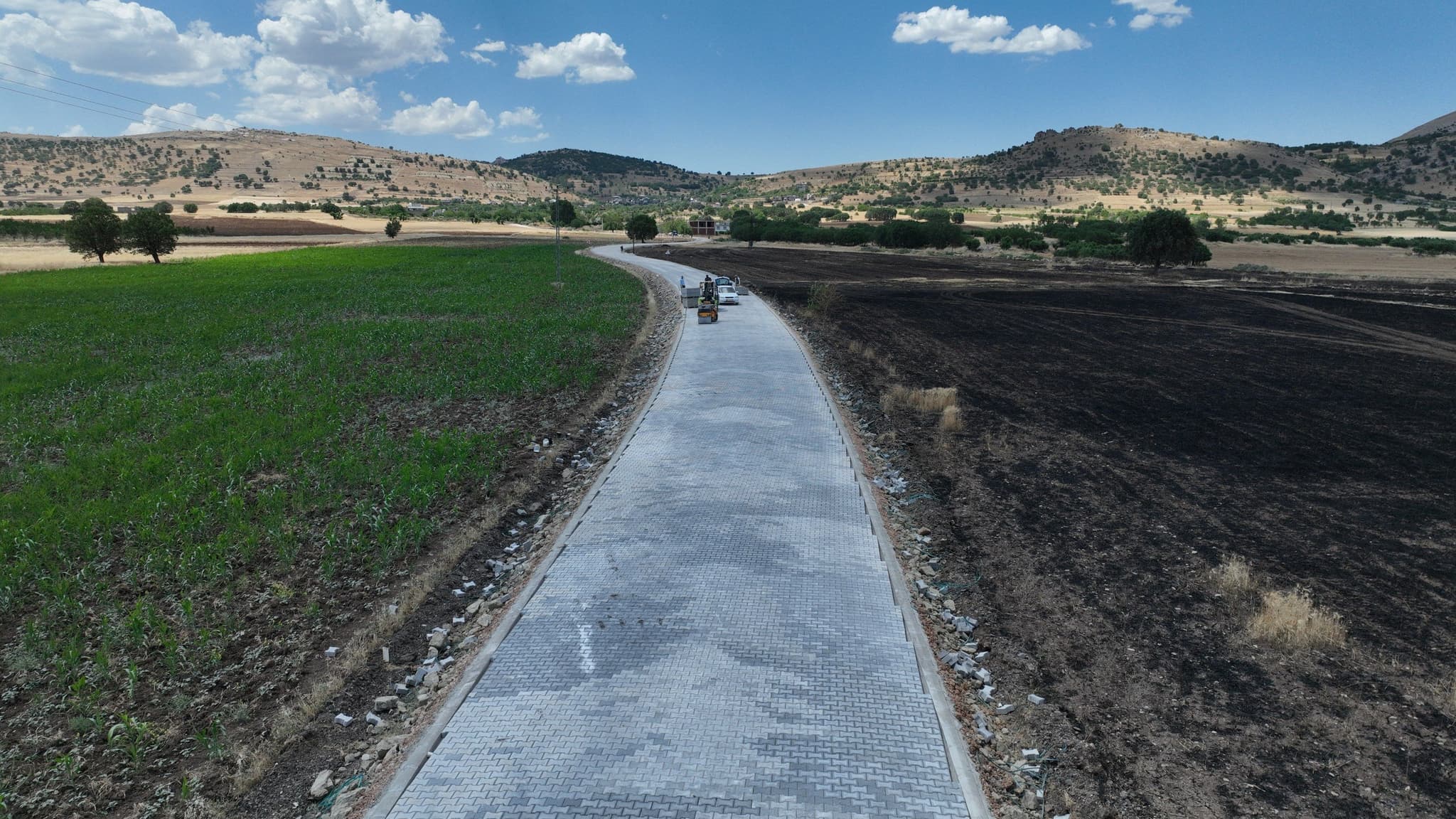 Kırsal mahalle yolları yenileniyor
