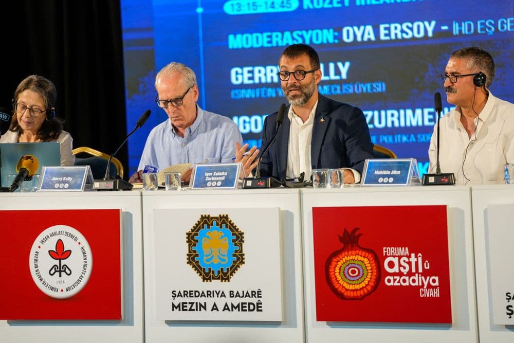 Dünya deneyimleri Diyarbakır'da buluştu: Barışın ortak yol haritası konuşuldu