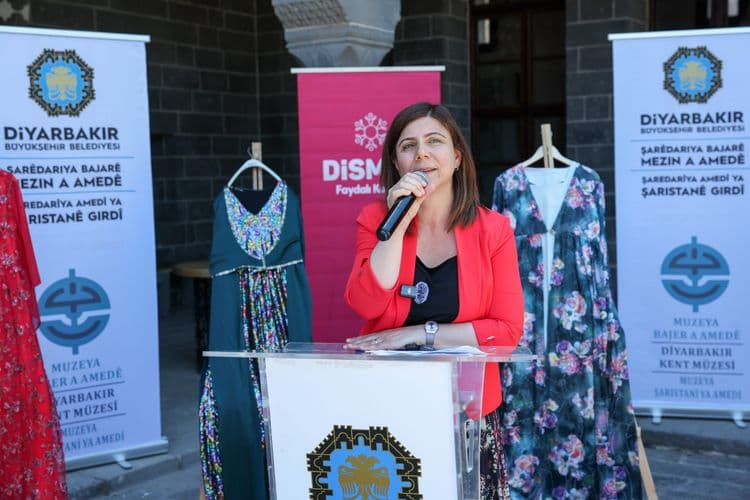 ‘Kumaşın Hafızası’ sergisi açıldı 12
