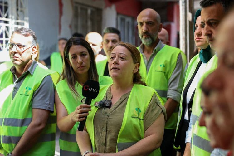 Bağlar’da ortak mücadeleyle metruk yapılar yıkılıyor 7