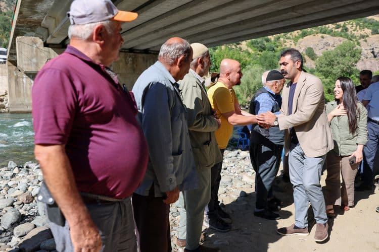 Eşbaşkan Hatun, Sarım Çayı'ndaki arama çalışmalarını yerinde inceledi 5