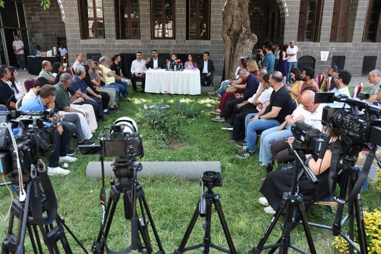 Sur’da ortak yaşamı koruma çalışması: Kamusal alanlar yayalara açılacak 9