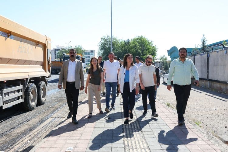 Eşbaşkanlar asfalt sezonunun startını verdi 2