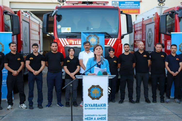 İtfaiye filosuna 20 yeni araç: Halk için yatırımlara devam edeceğiz 7