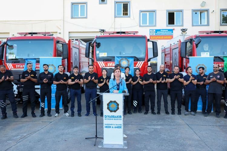 İtfaiye filosuna 20 yeni araç: Halk için yatırımlara devam edeceğiz 13