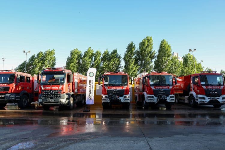 İtfaiye filosuna 20 yeni araç: Halk için yatırımlara devam edeceğiz 16