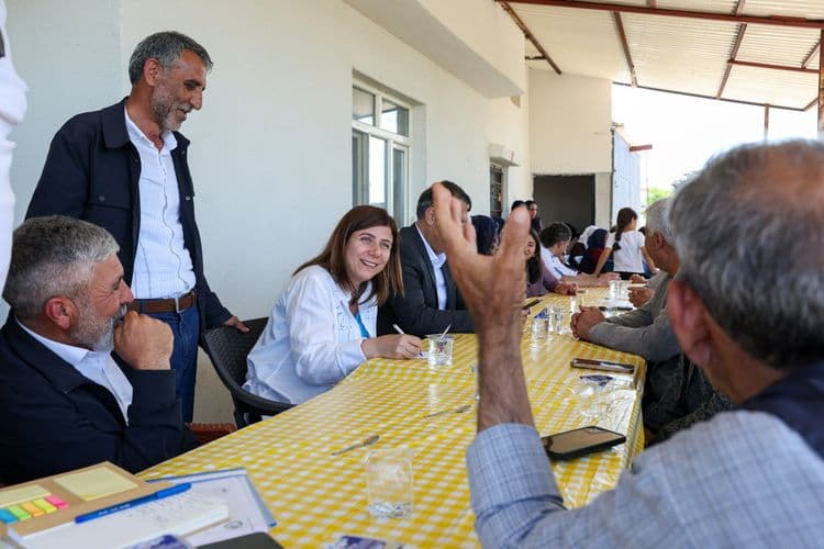 Eşbaşkan Bucak, Güneştepe Mahallesi’nde yurttaşlarla buluştu 9
