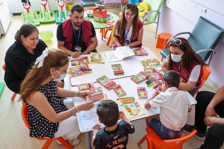Çocuk Onkoloji Servisi’ndeki çocuklara moral etkinliği 1