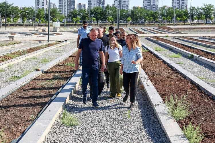 Eşbaşkan Bucak ekolojik üretim ve tarım projelerini yerinde inceledi 2