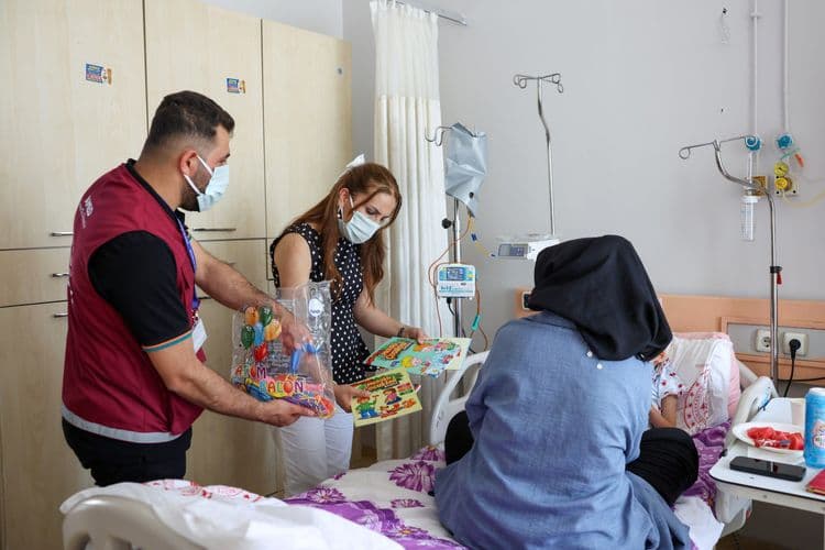 Çocuk Onkoloji Servisi’ndeki çocuklara moral etkinliği 3