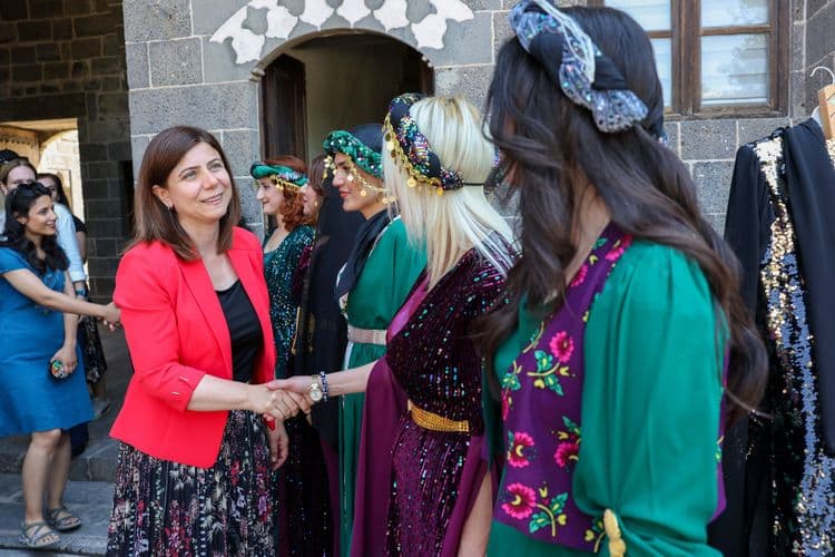 ‘Kumaşın Hafızası’ sergisi açıldı 21