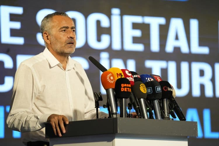 Eşbaşkan Bucak: Barış, yalnızca silahların susması değil, toplumsal bir inşa sürecidir 13