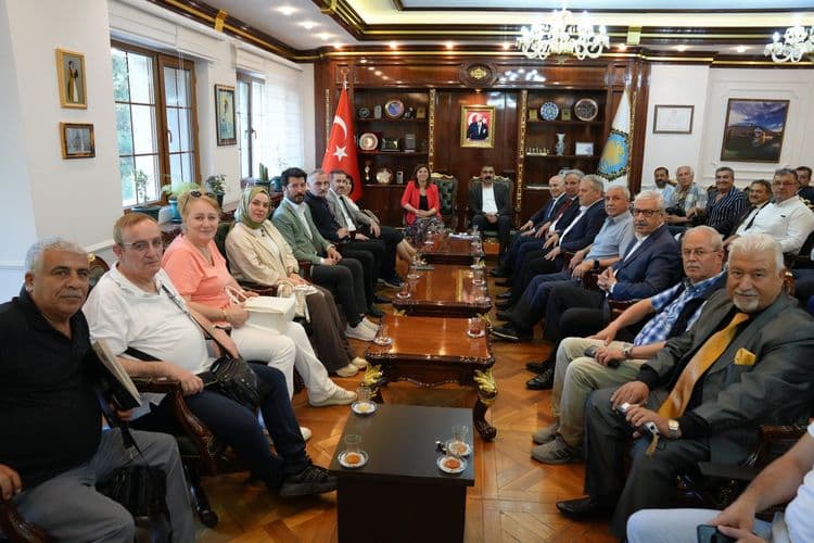Uluslararası Basın Konfederasyonundan Eşbaşkanlara ziyaret