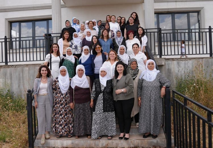 Eşbaşkanlar Kocaköy’de kadınların taleplerini dinledi