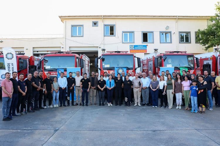İtfaiye filosuna 20 yeni araç: Halk için yatırımlara devam edeceğiz