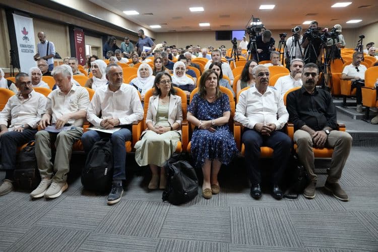 Eşbaşkan Bucak: Barış, yalnızca silahların susması değil, toplumsal bir inşa sürecidir 3