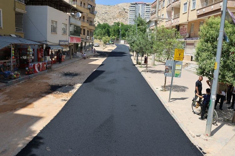 Silvan’da selden zarar gören cadde yenileniyor 5