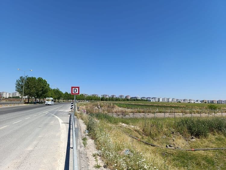 Kent estetiğini bozan reklam yapıları kaldırılıyor 7