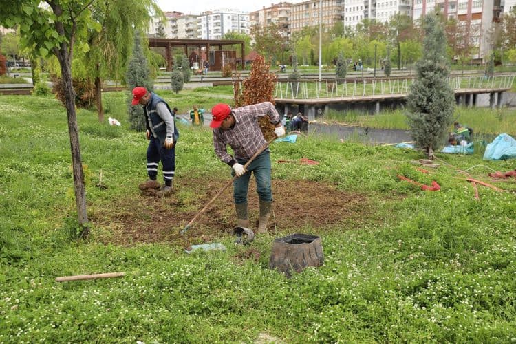 Parklarda yaz hazırlığı 4