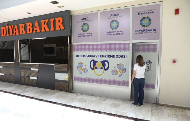 Otogarda bebeklere ücretsiz destek noktası 1