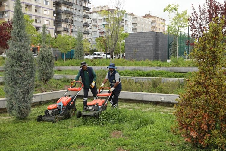 Parklarda yaz hazırlığı 5