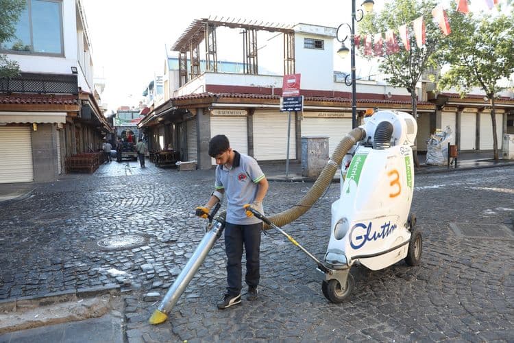 Sur ilçesinde temizlik çalışması 15