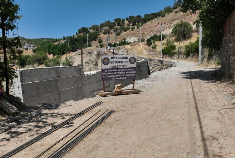 Kırsal mahalle yolları yenileniyor 1
