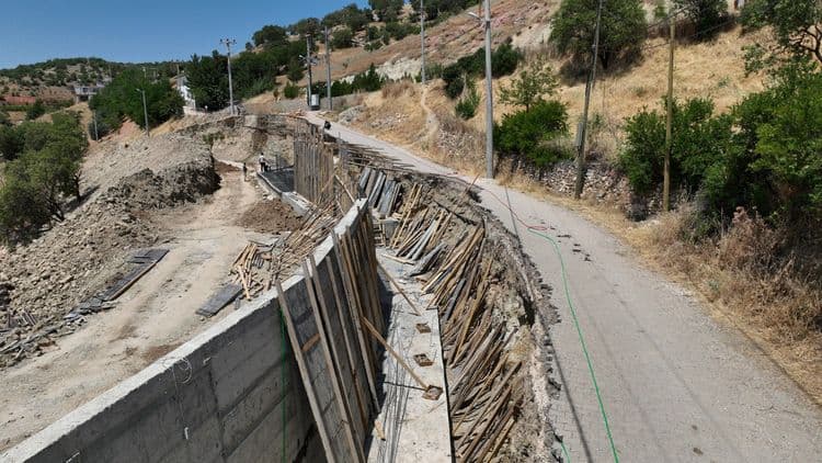 Kırsal mahalle yolları yenileniyor 4
