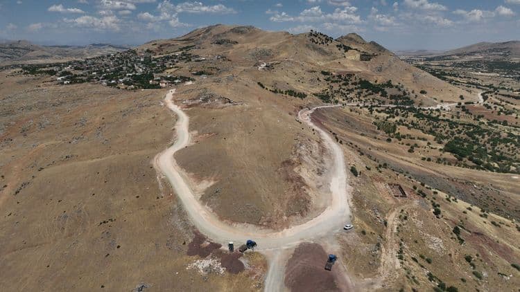 Kırsal mahalle yolları yenileniyor 10
