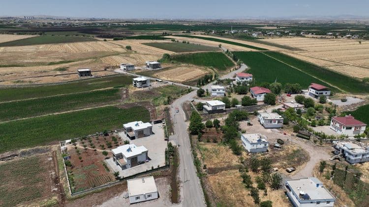 Kırsal mahalle yolları yenileniyor 14