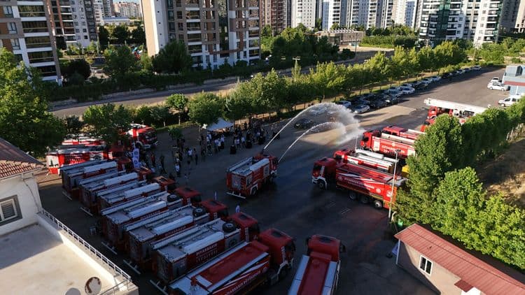 İtfaiye filosuna 20 yeni araç: Halk için yatırımlara devam edeceğiz 22