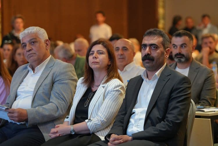 Eşbaşkan Bucak: Yerel demokrasi ruhu yeniden güncellenmeli 3