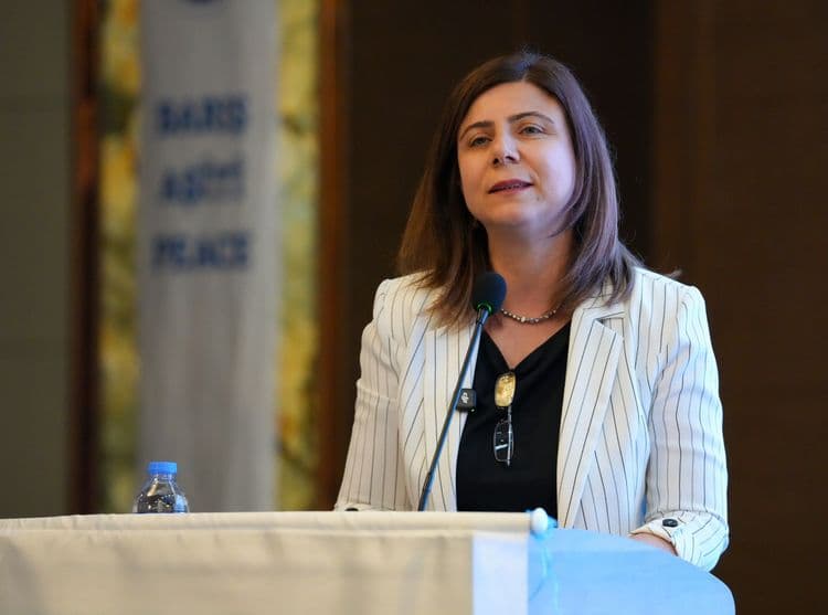 Eşbaşkan Bucak: Yerel demokrasi ruhu yeniden güncellenmeli 7