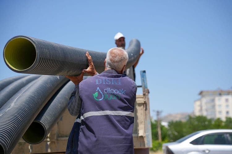 DİSKİ, Hani’de yeni yerleşim alanları için kanalizasyon hattı çalışması başlattı 3