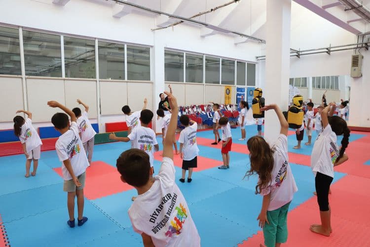 Yaz Spor Okulları başladı: 8 bin 377 çocuk ücretsiz eğitim alıyor 13