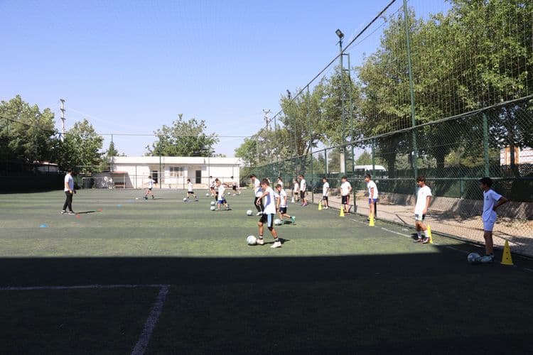 Yaz Spor Okulları başladı: 8 bin 377 çocuk ücretsiz eğitim alıyor 22