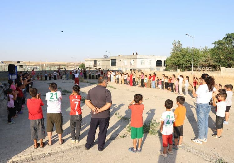 Çocuklar ritim tuttu, hayallerini renklere döktü 8