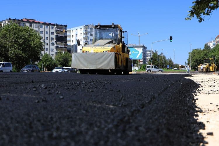 Fırat Bulvarı’nın ikinci etabında asfalt serimi başladı 7