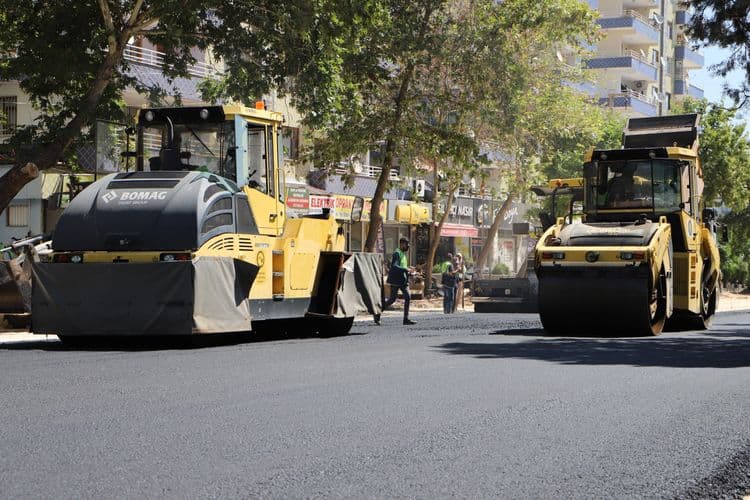 Fırat Bulvarı’nın ikinci etabında asfalt serimi başladı 13