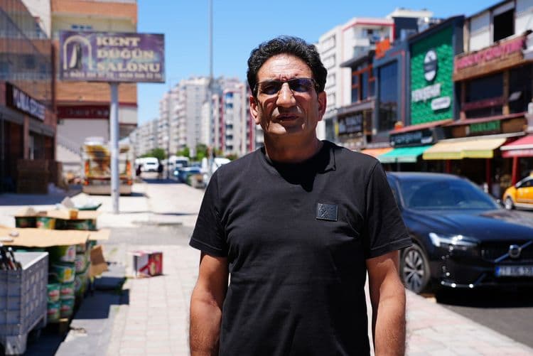  Bağlar’da 10 yıldır hizmet görmeyen yollar yenileniyor 10