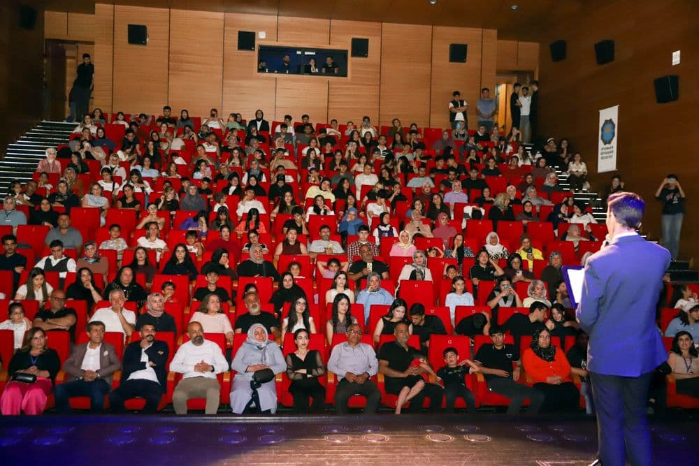 Akademi Sur Etüt Merkezi’nde yılsonu etkinliği gerçekleştirildi