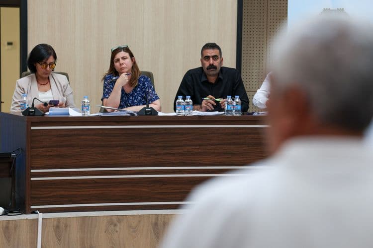 Eşbaşkanlar Kayapınar muhtarlarıyla buluştu: Mahallelerin ihtiyaçları ve yatırımlar birlikte değerlendirildi 25