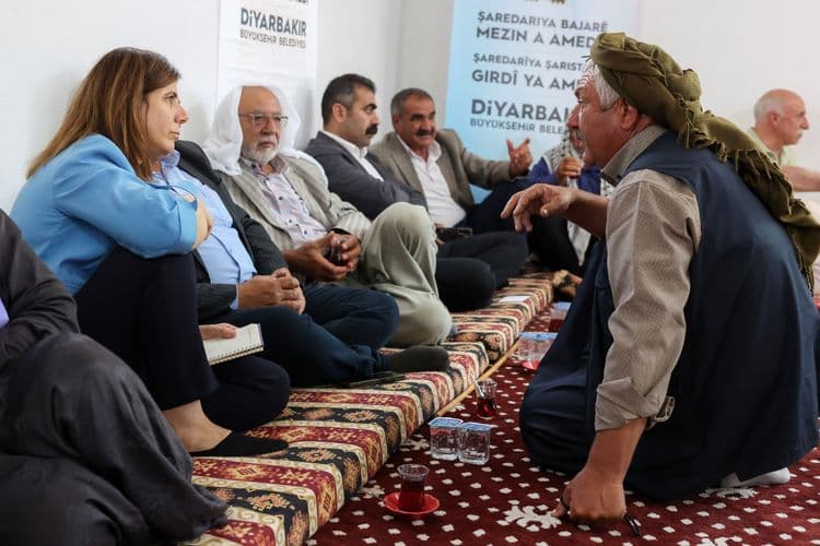 Karacadağ’da yurttaşlarla doğrudan temas, sorunlara yerinde çözüm arayışı 12