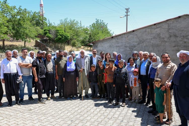 Karacadağ’da yurttaşlarla doğrudan temas, sorunlara yerinde çözüm arayışı 13