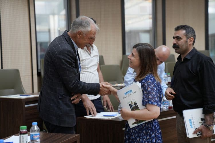 Eşbaşkanlar Kayapınar muhtarlarıyla buluştu: Mahallelerin ihtiyaçları ve yatırımlar birlikte değerlendirildi 2