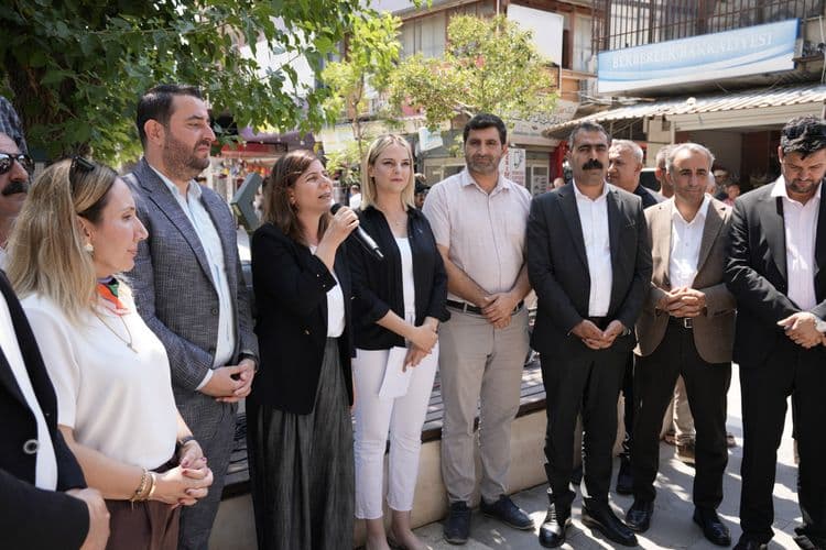 Samandağ'da dayanışmanın simgesi olan park hizmete açıldı 7