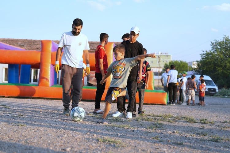 Çocuklar Sokakta Spor Şenliği’nde doyasıya eğlendi 1